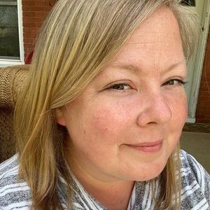 Meet your Posher, Caitlin